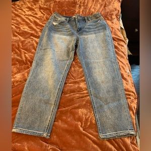 NWOT High rise Mom Jeans